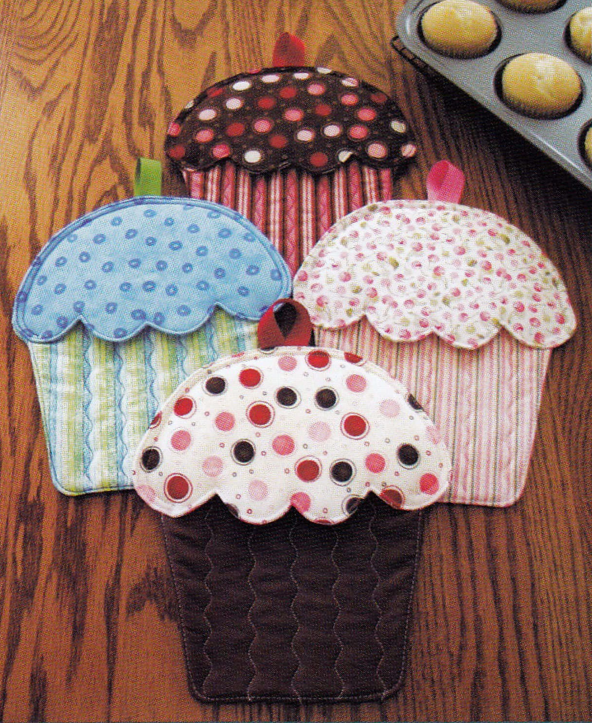 https://www.sewthankful.com/media/Susie_C_Shore_Designs/hot-cakes-pincushion-sewing-pattern-susie-c-shore-2.jpg